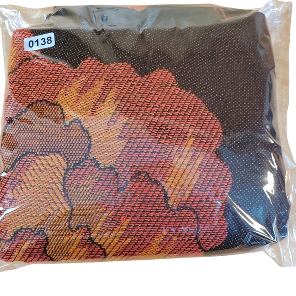 Gloria Vanderbilt Orange and Black Women's Scarf. Floral Design. 50x50. L0138 - Picture 6 of 7